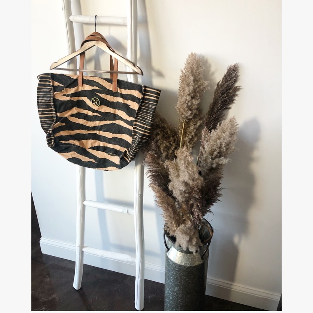 VIX beach bag